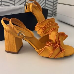 NEW Larroude Selena Ruffle Heel Sandal In Mango Fabric Strappy Women’s Size 8